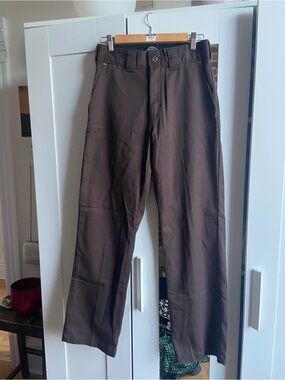 Dickies Classic Straight-Leg Pants in Dark Brown